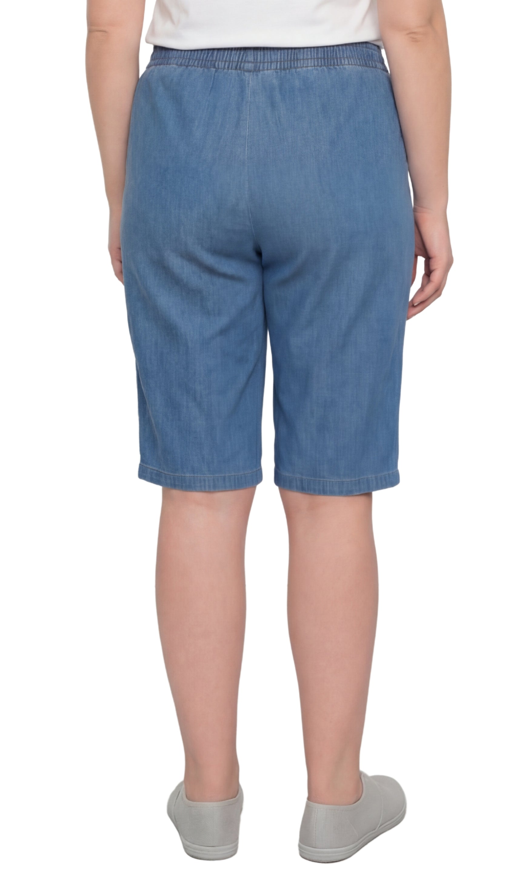 Women's Easy Pull on Bermuda Shorts in Denim and Twill 23
